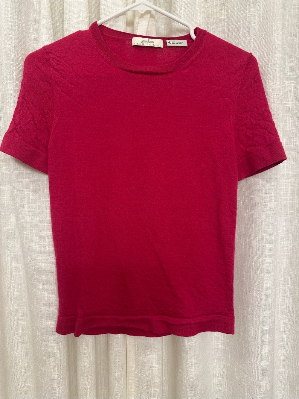 Neiman Marcus 100% Cashmere Short Sleeve Crewneck Top in Deep Pink